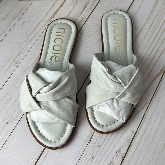 Elegant White Sandals Nicole Effie, beach, vacation, white sandals, flat - Picture 4 of 7